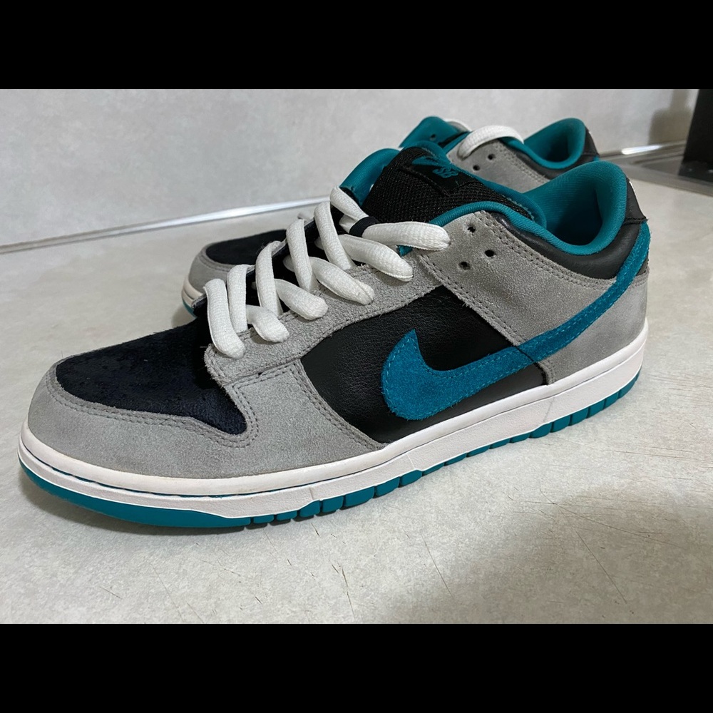 Men’s Nike Dunk SB Low Chrome Ball Incident